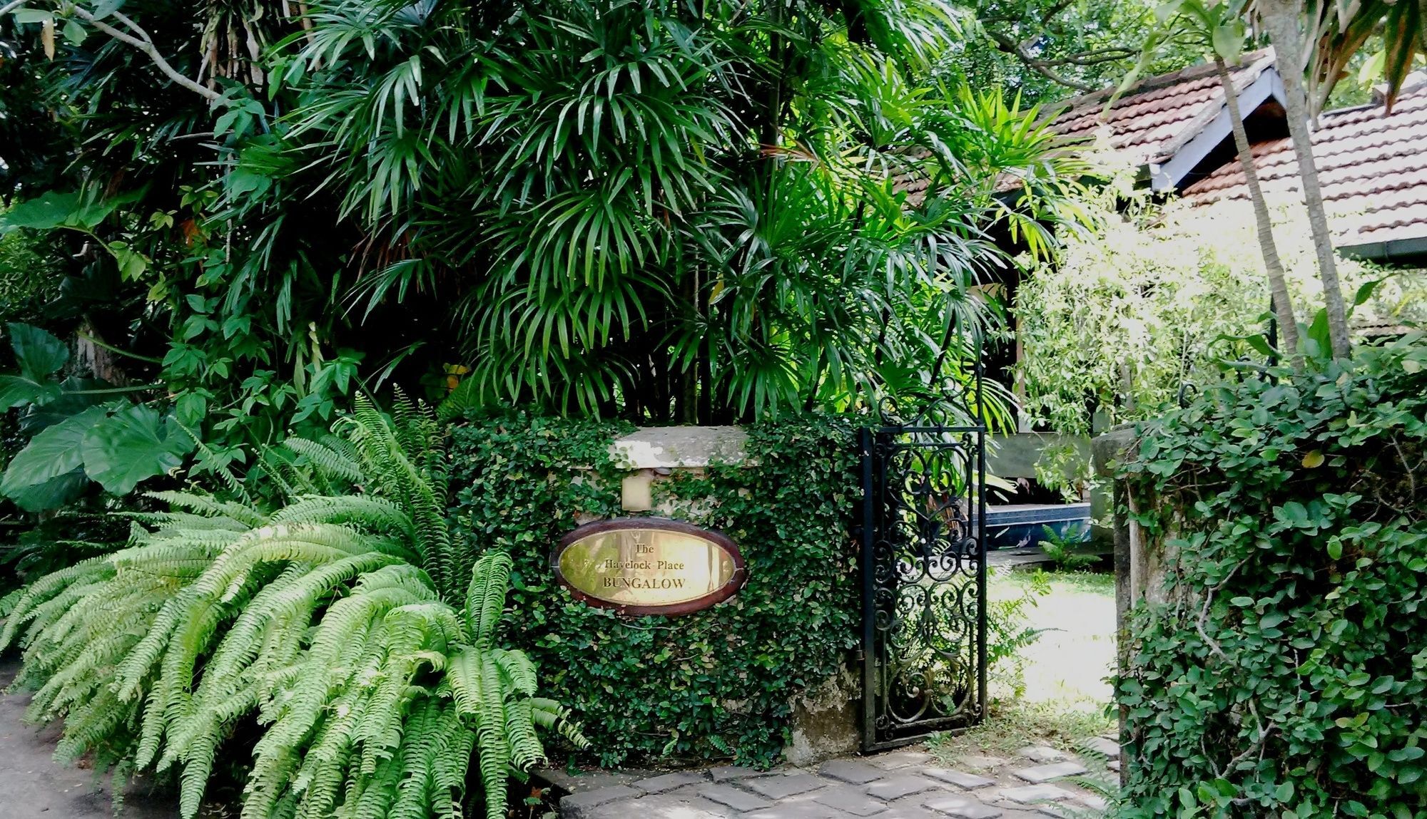 The Havelock Place Bungalow Коломбо Екстериор снимка